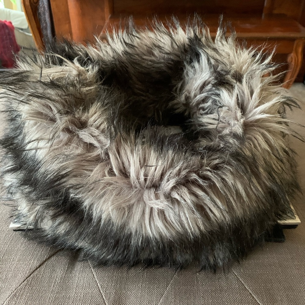 Faux fur scarf